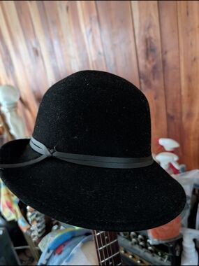 Black Wide-Brim Wool Felt Hat - Unbranded